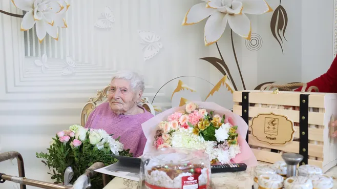 В Ступино ветерана Тамару Шалимову поздравили со 101-летием