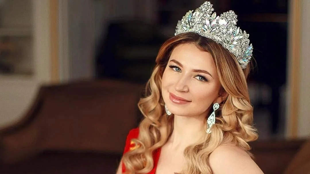 Елена Блиновская: почему ее называют инфоцыганкой, что такое «Марафон желаний» и за что ее арестовали