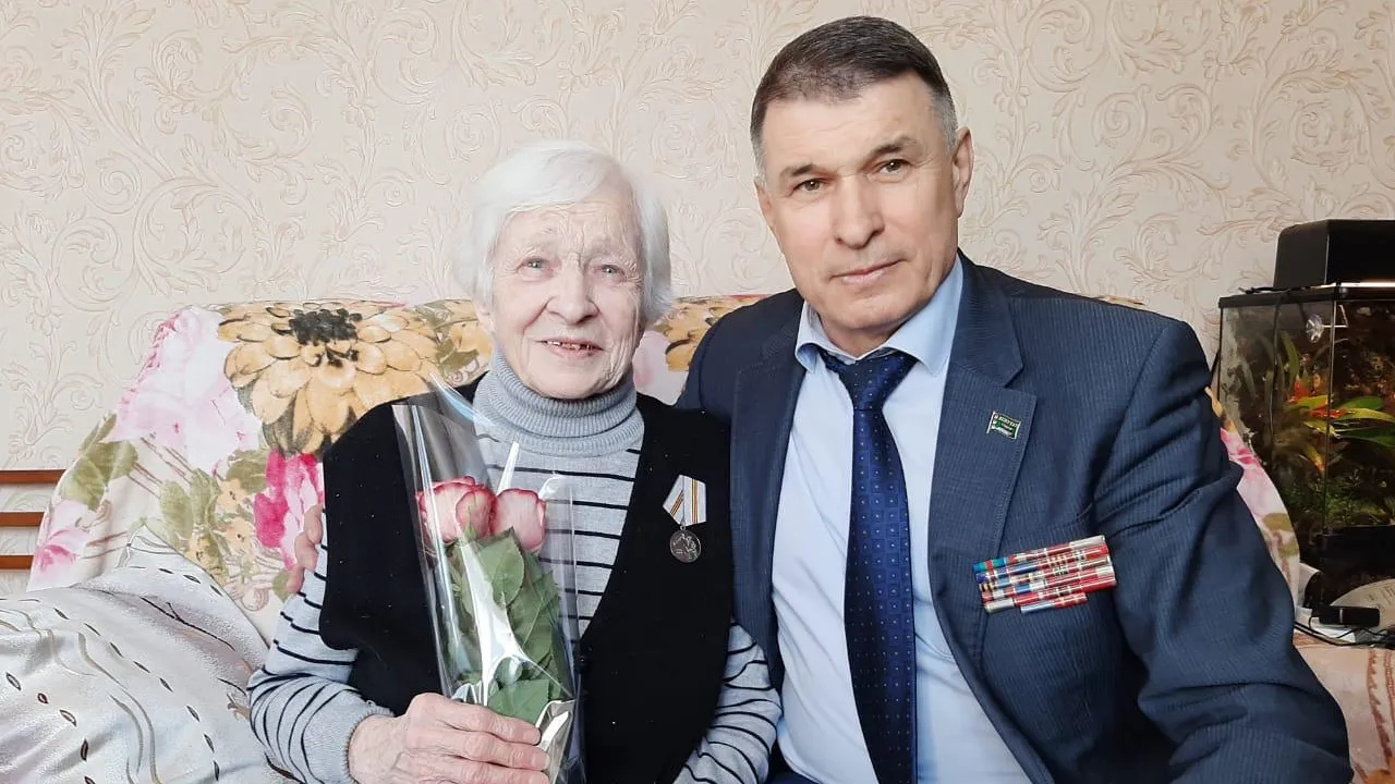 Шести труженикам тыла из Котельников вручили юбилейные медали Победы
