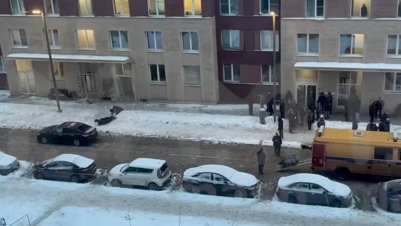 Робота-сапера привезли на место взрыва на Рязанском проспекте в Москве