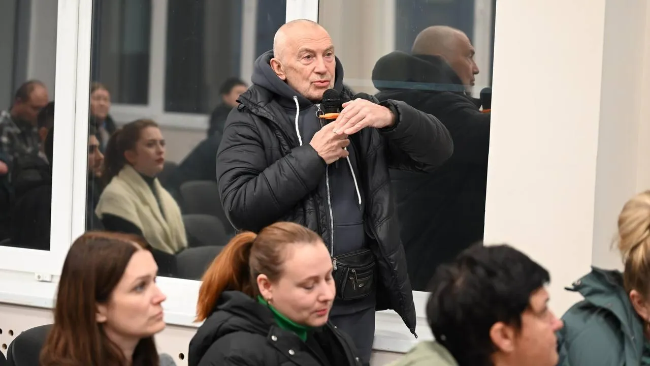 В Серпухове обсудили транспортные проблемы и ремонт дорог на выездной администрации