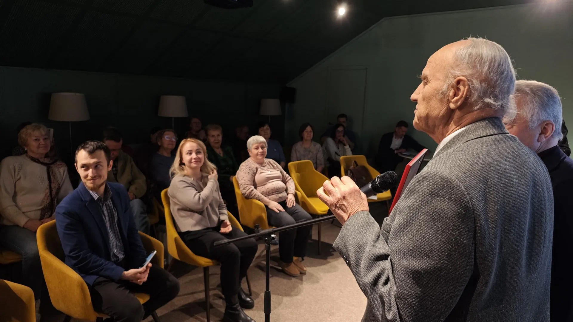 В Химках прошел кинопоказ о памятнике Минину и Пожарскому на Красной площади