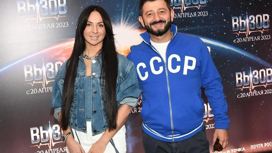 Без претензий и обид: Михаил Галустян развелся с женой после 17 лет брака