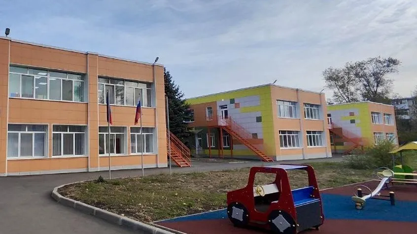 Специалисты Подмосковья завершают восстановление детсада № 118 в Мариуполе