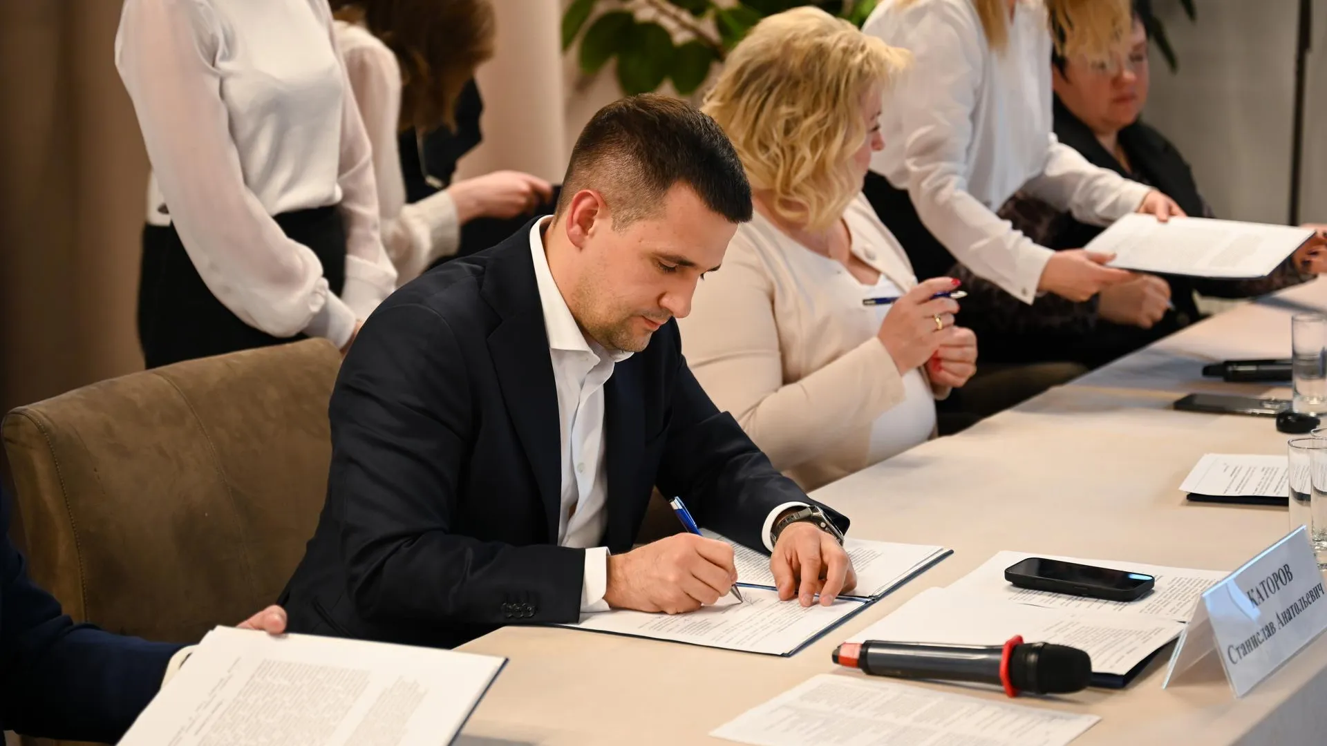 Глава Ленинского округа подписал соглашение о поддержке участников СВО