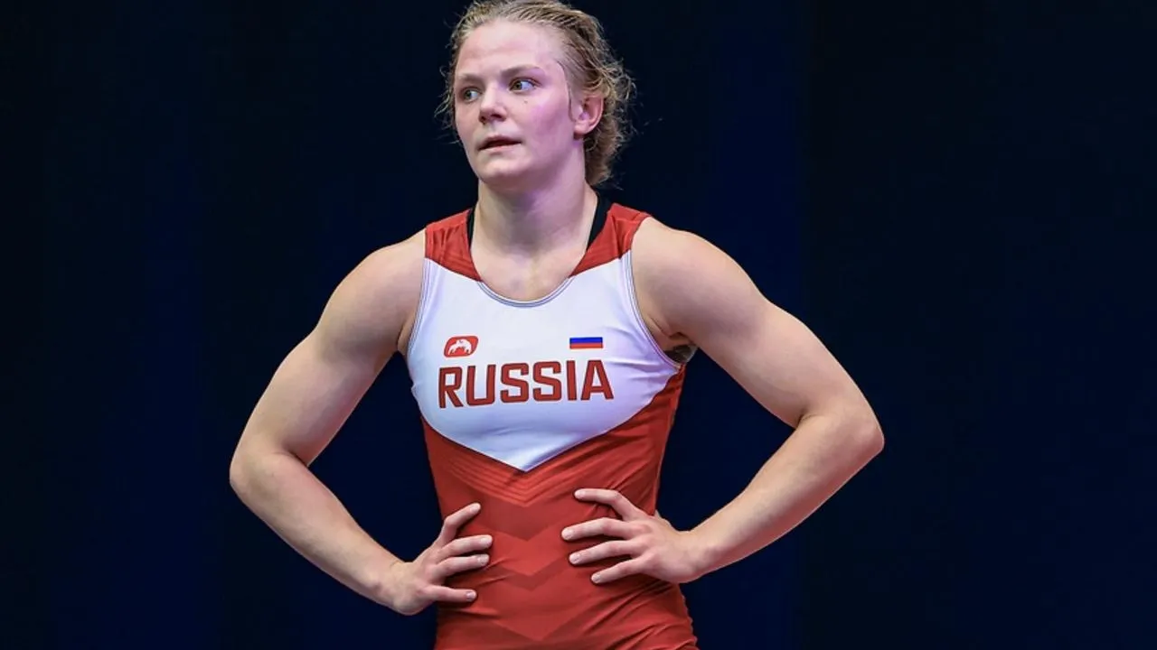 Алина Шевченко из Егорьевска выиграла первенство мира по борьбе до 23 лет