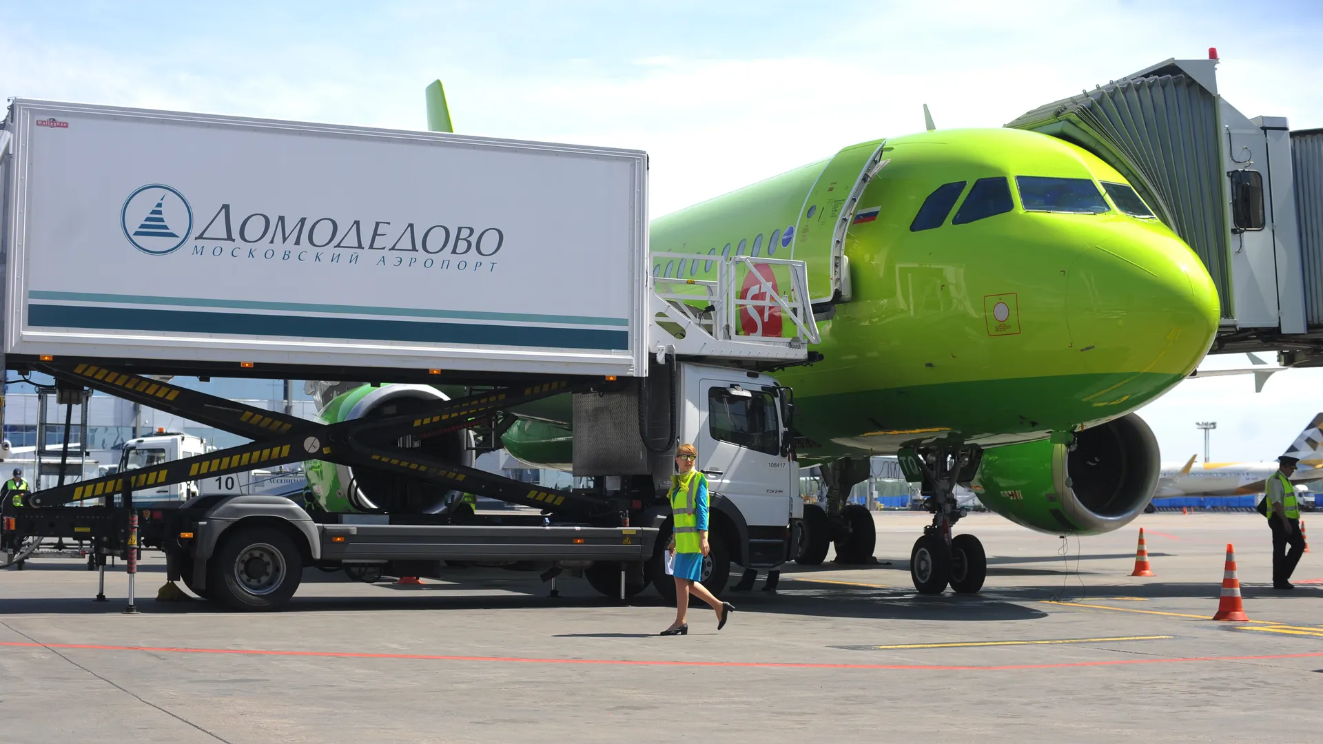 Временные ограничения на полеты сняли в аэропортах Домодедово и Жуковский