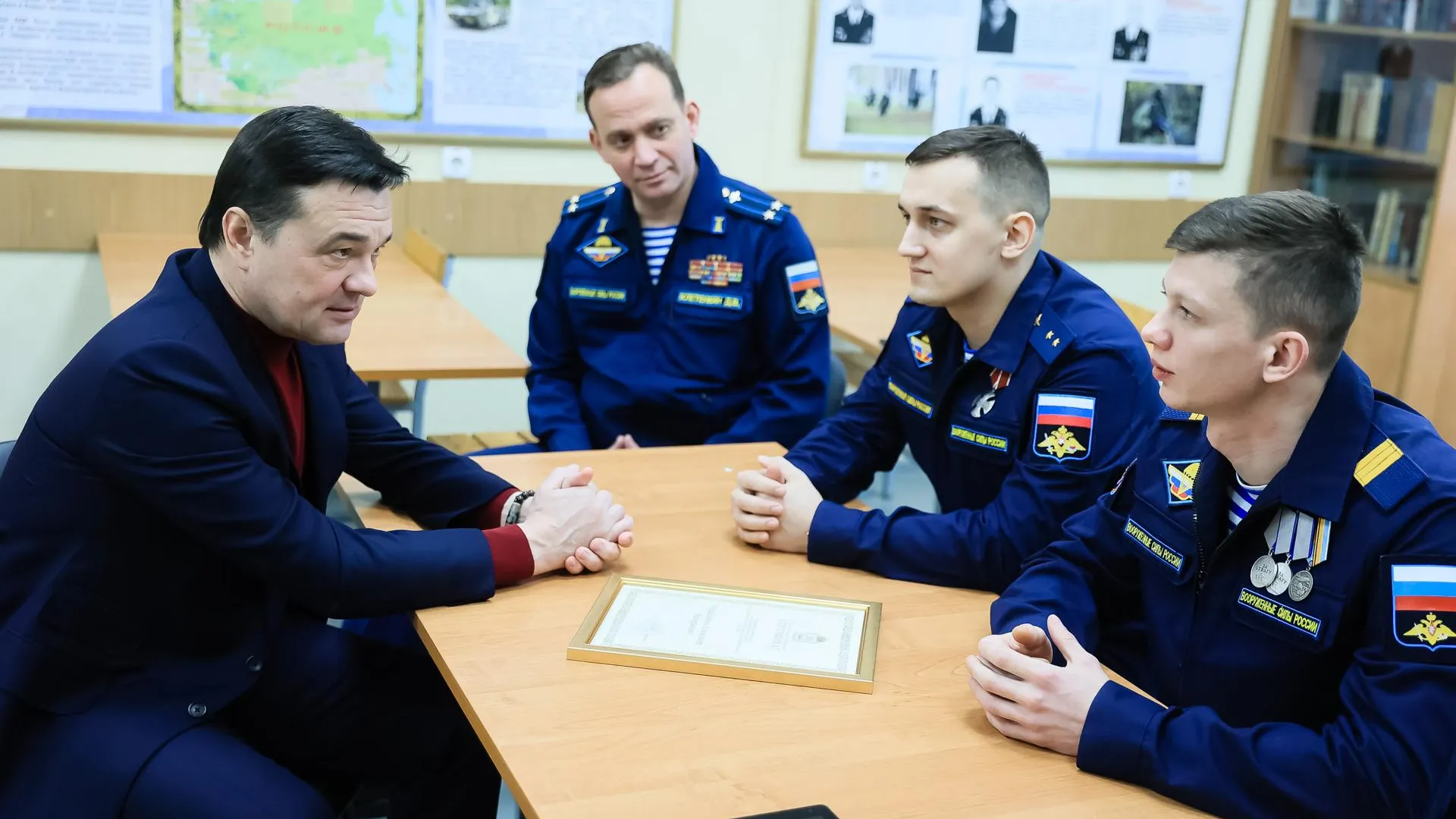 Андрей Воробьев: Потерявшему ногу десантнику помогут с трудоустройством в Подмосковье