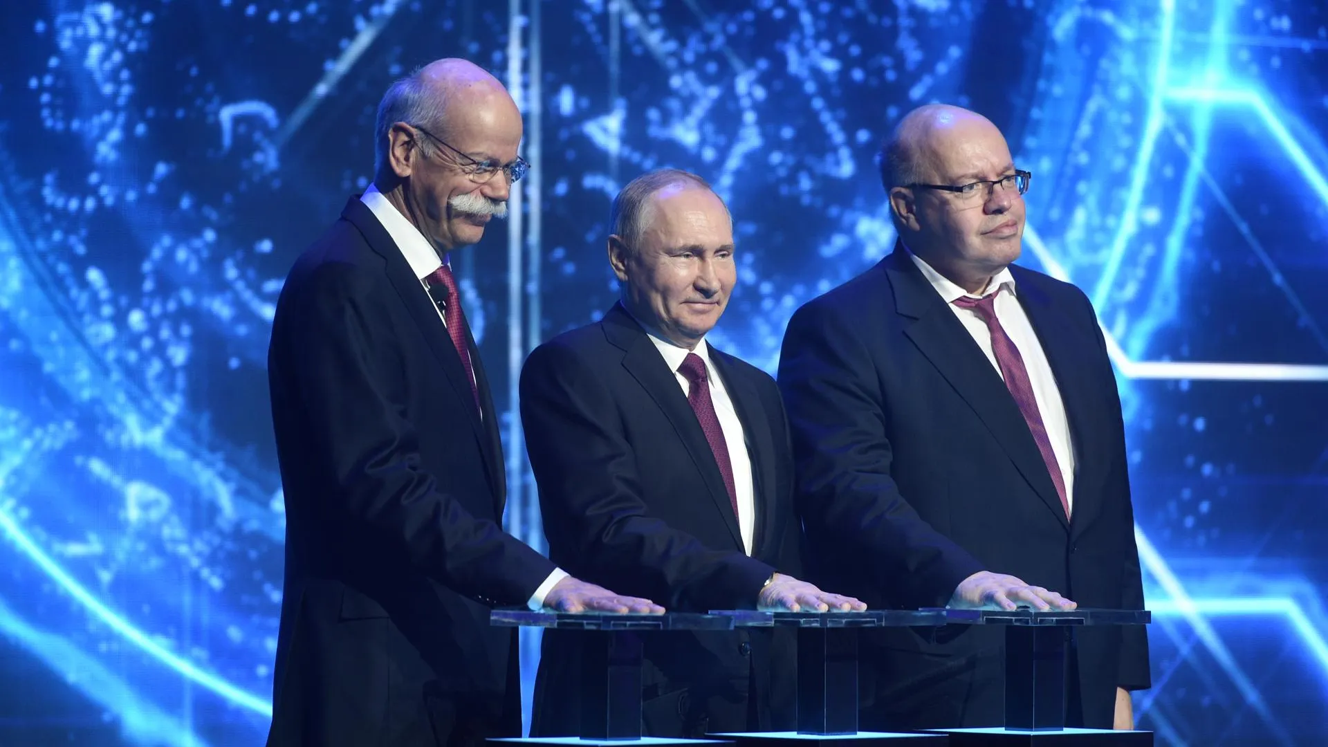Автомобильный завод Mercedes‑Benz открыли в Подмосковье