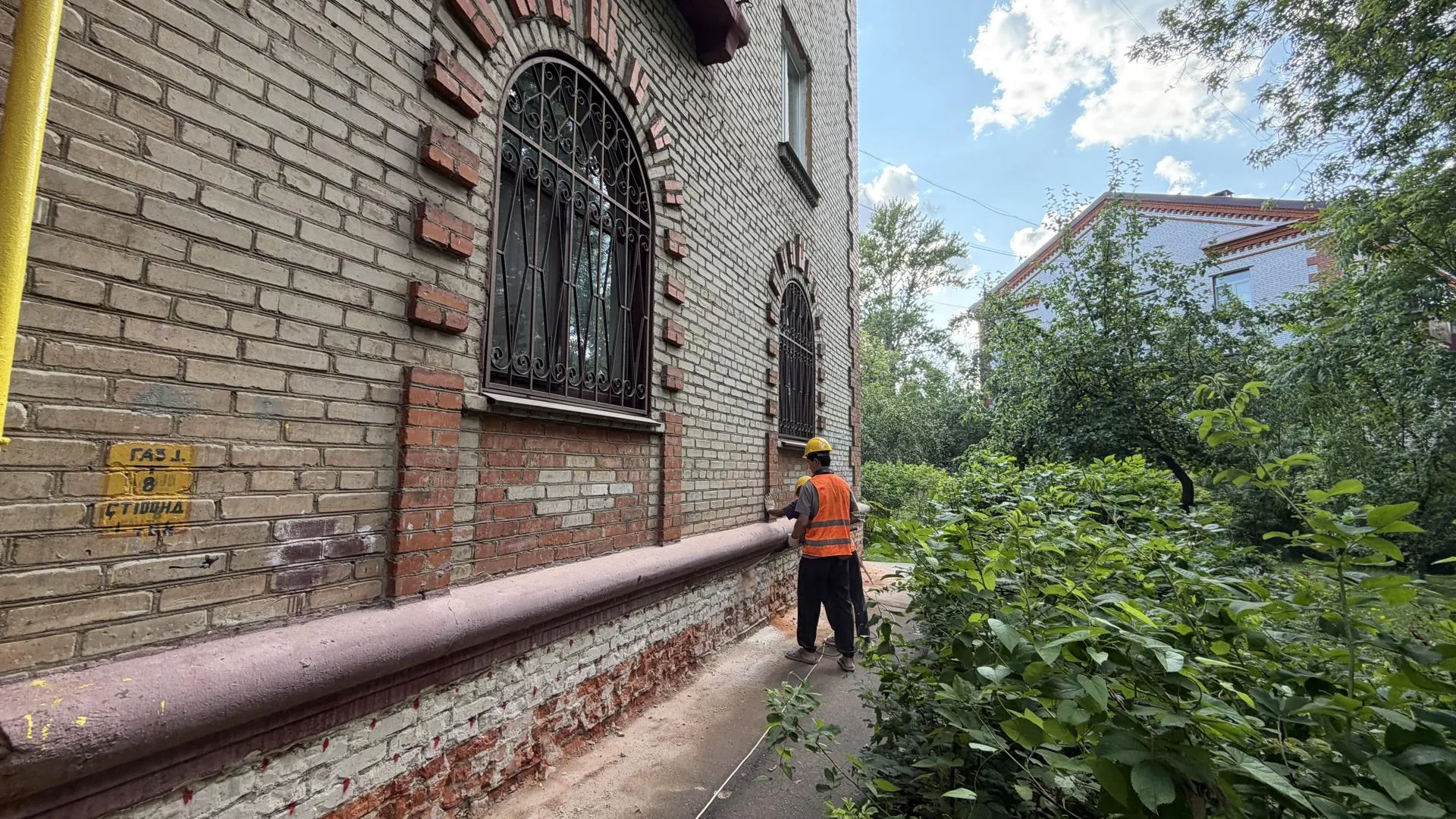 В Ленинском округе начали капремонт дома на Новой улице в Видном