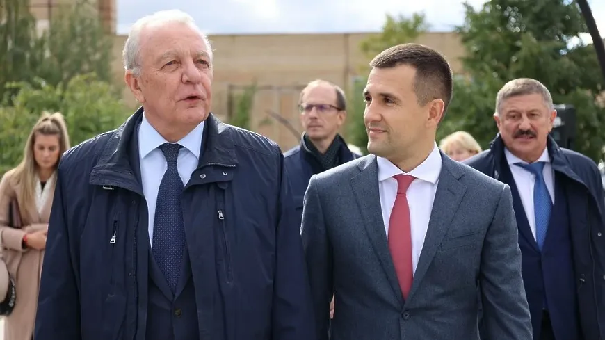 Глава Реутова поздравил директора градообразующего предприятия с присвоенным ему званием