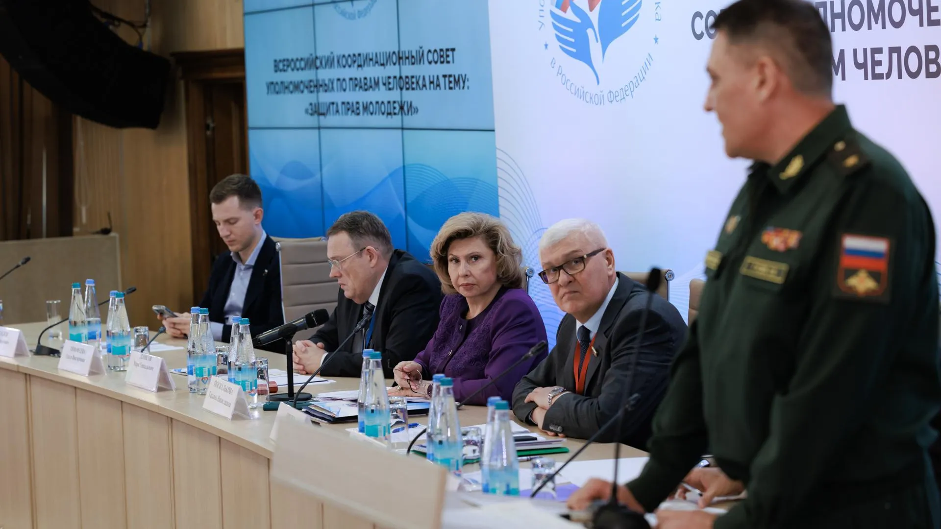 Омбудсмен Подмосковья обсудила меры по защите прав молодежи и участников СВО