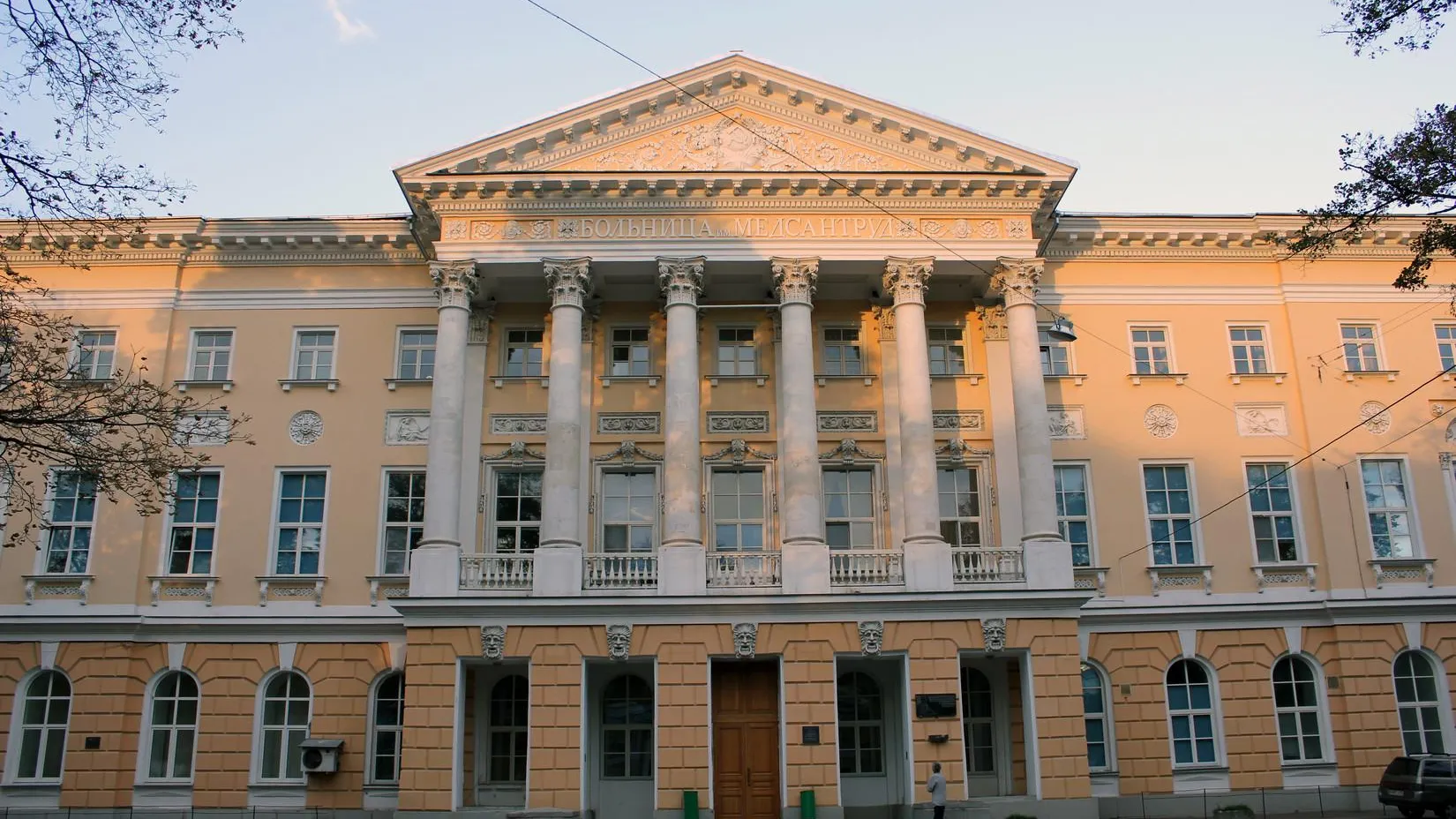 Реставрация семи корпусов Яузской больницы началась в Москве