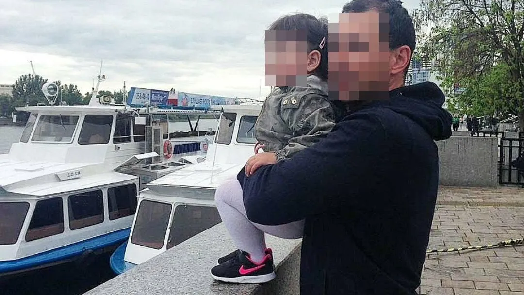 При атаке ВСУ по жилому дому в Новороссийске пострадала семья туристов с детьми
