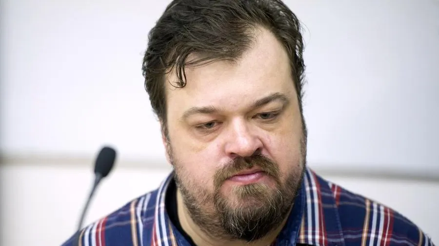 Коллега Уткина: комментатор перестал улыбаться после ухода с телевидения