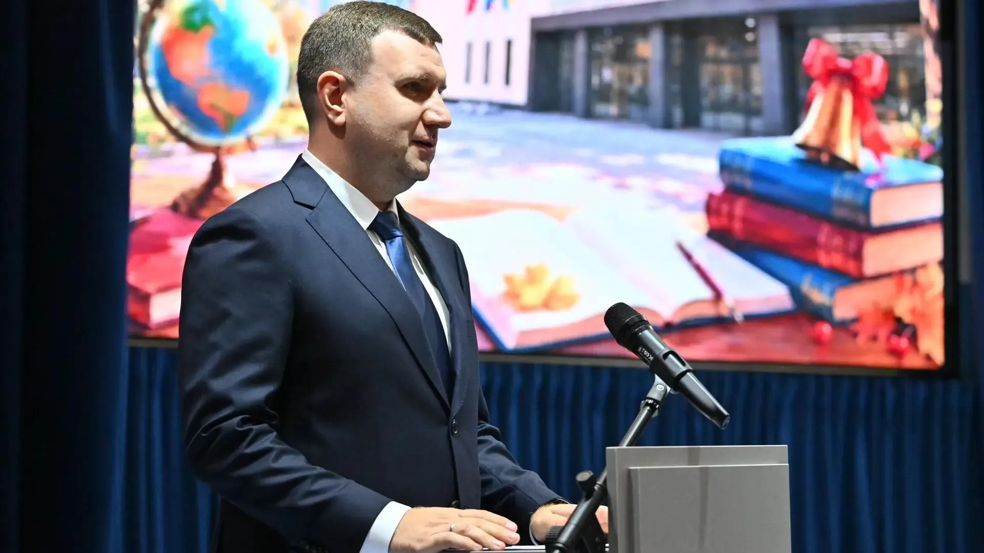 Игорь Брынцалов поздравил школьников Реутова с Днем знаний