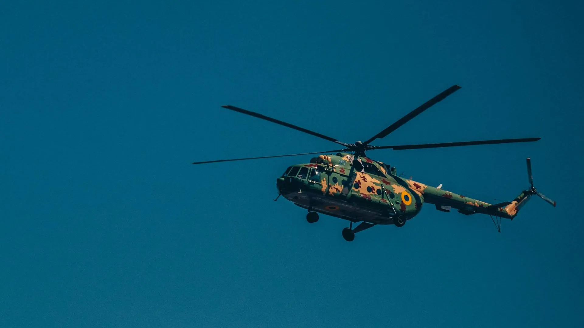 Два боевых вертолета в Польше получили повреждения при урагане