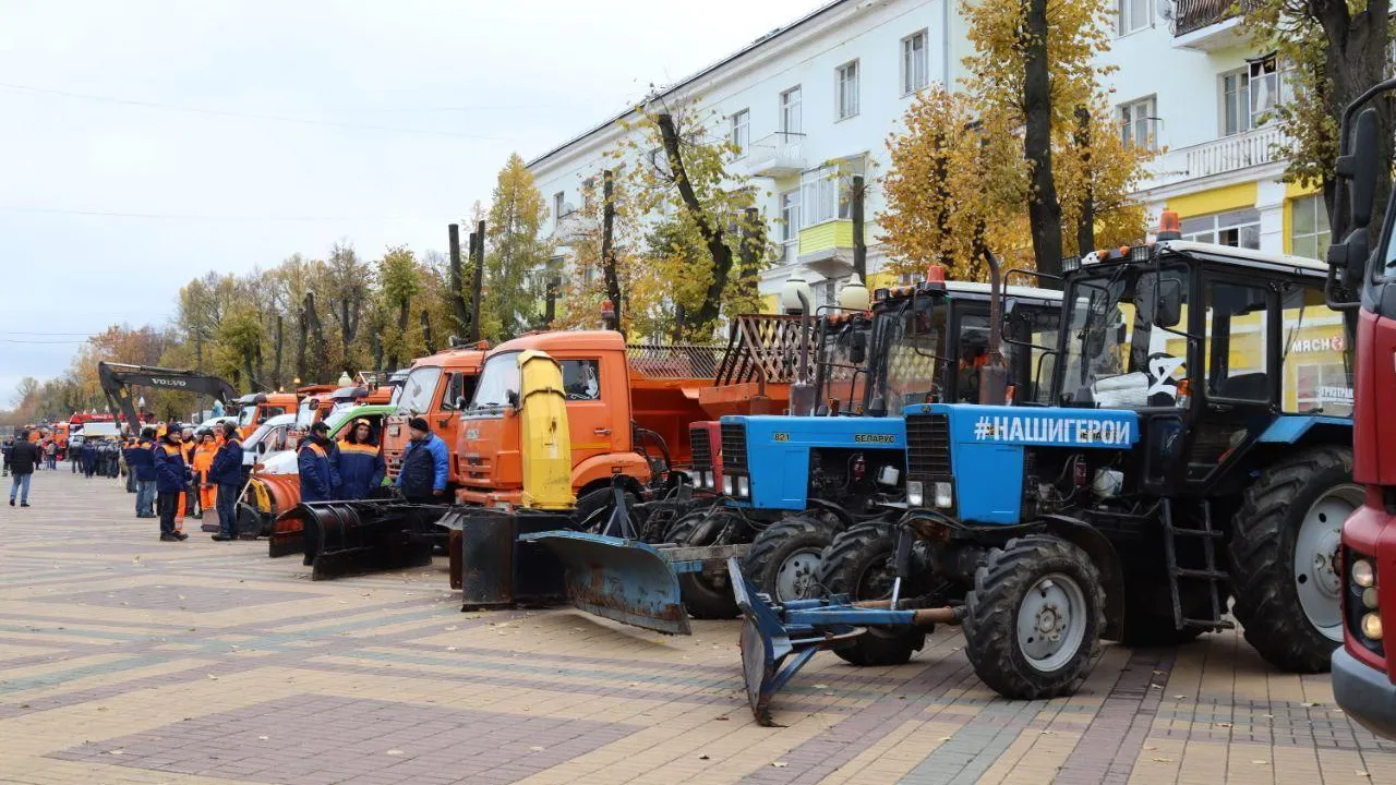 В Ступине проверили состояние техники и наличие материалов к уборке в зимний период