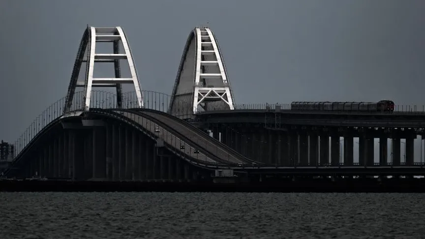 Из-за перекрытия Крымского моста задерживаются 11 поездов «Таврия»