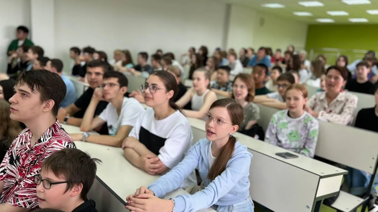 Школьники Люберец приняли участие в онлайн-уроке китайского языка