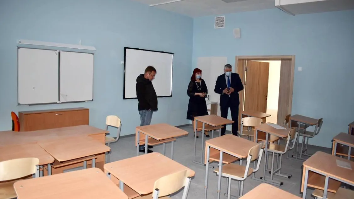 В Балашихе проконтролировали ход строительства пристройки к школе в микрорайоне Кучино