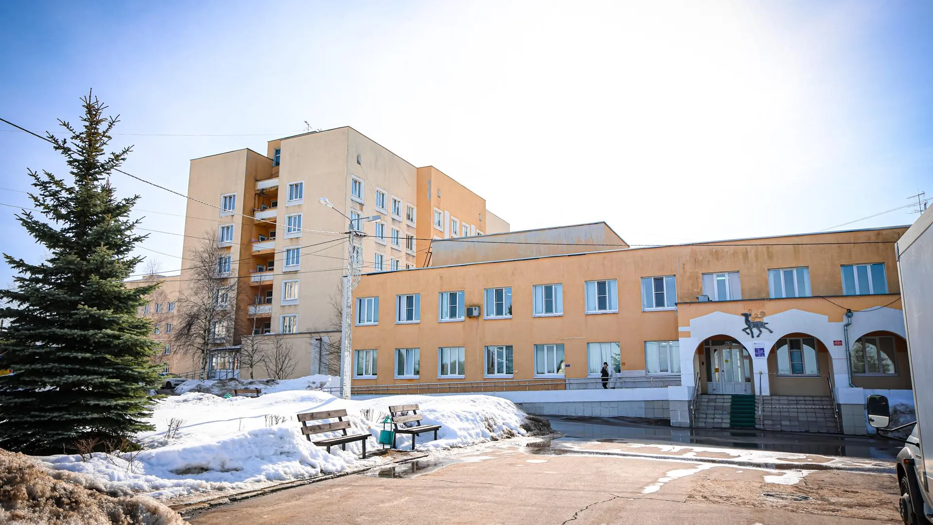 Клинская больница получила 15 новых аппаратов ИВЛ для реанимации