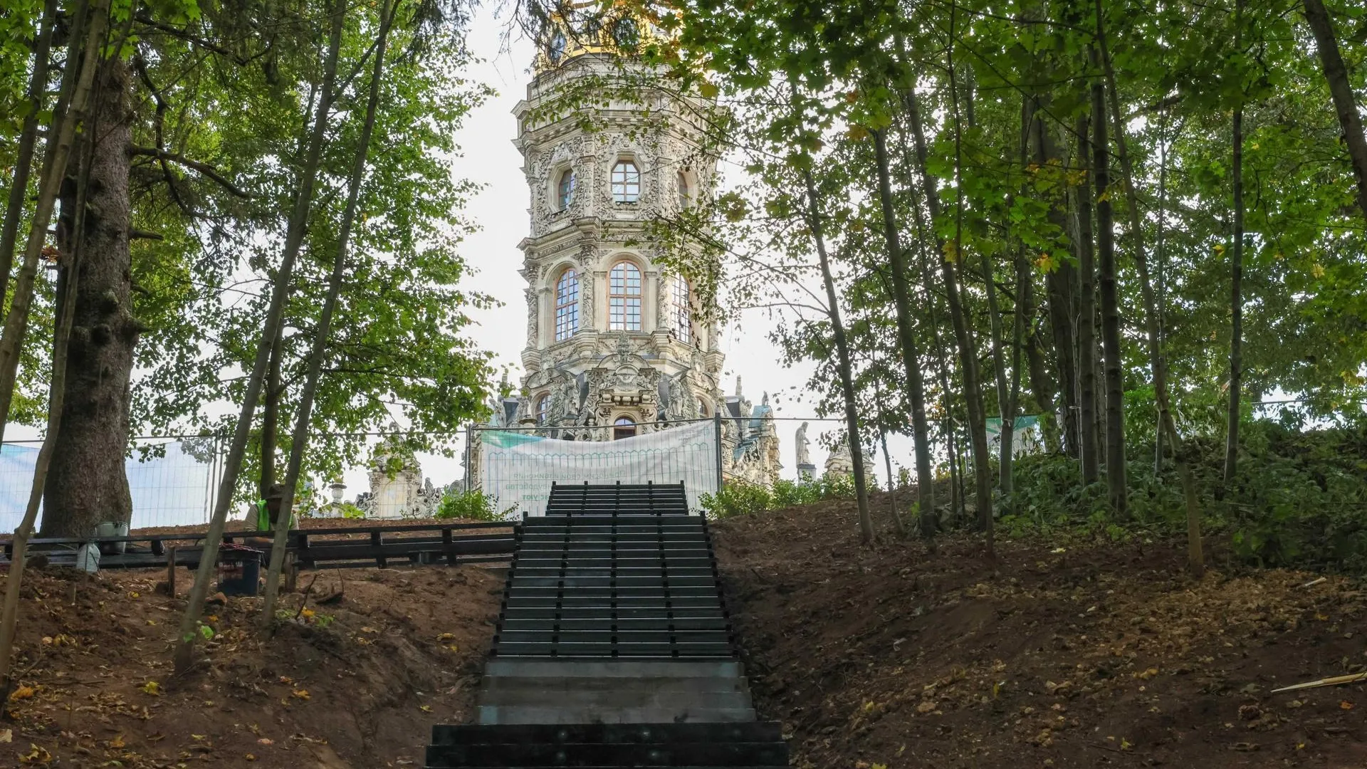 В Подольске завершаются работы по благоустройству Певческого поля
