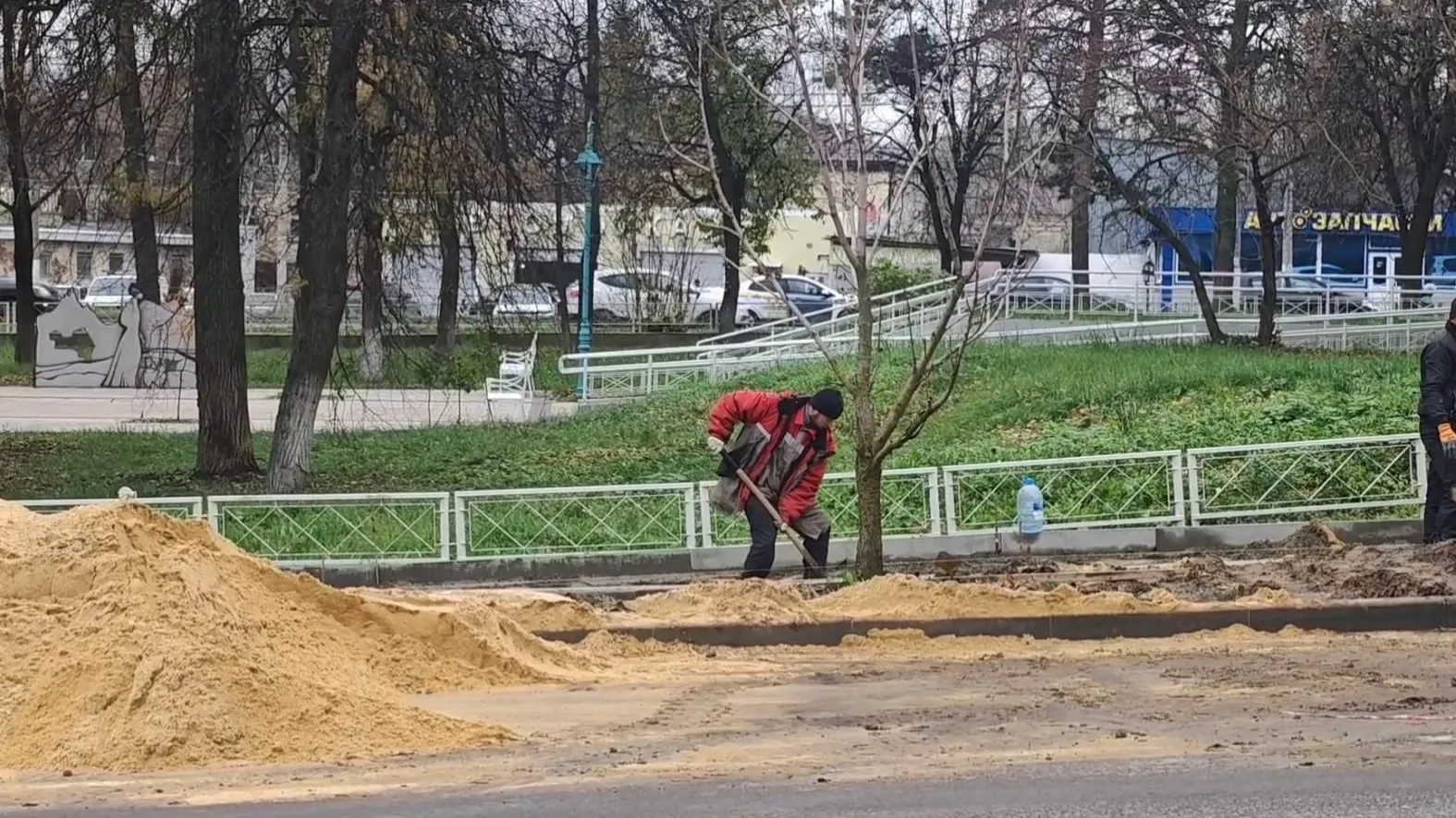 В Чехове завершаются работы по обновлению тротуаров