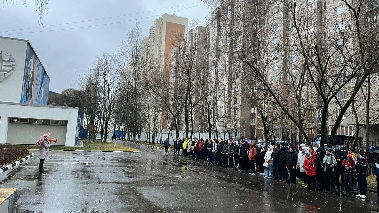 Подмосковный колледж «Энергия» провел линейку и урок цикла «Разговоров о важном»
