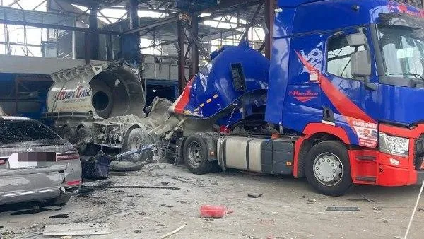 В Подольске в ангаре взорвалась газовоздушная смесь, двое пострадали
