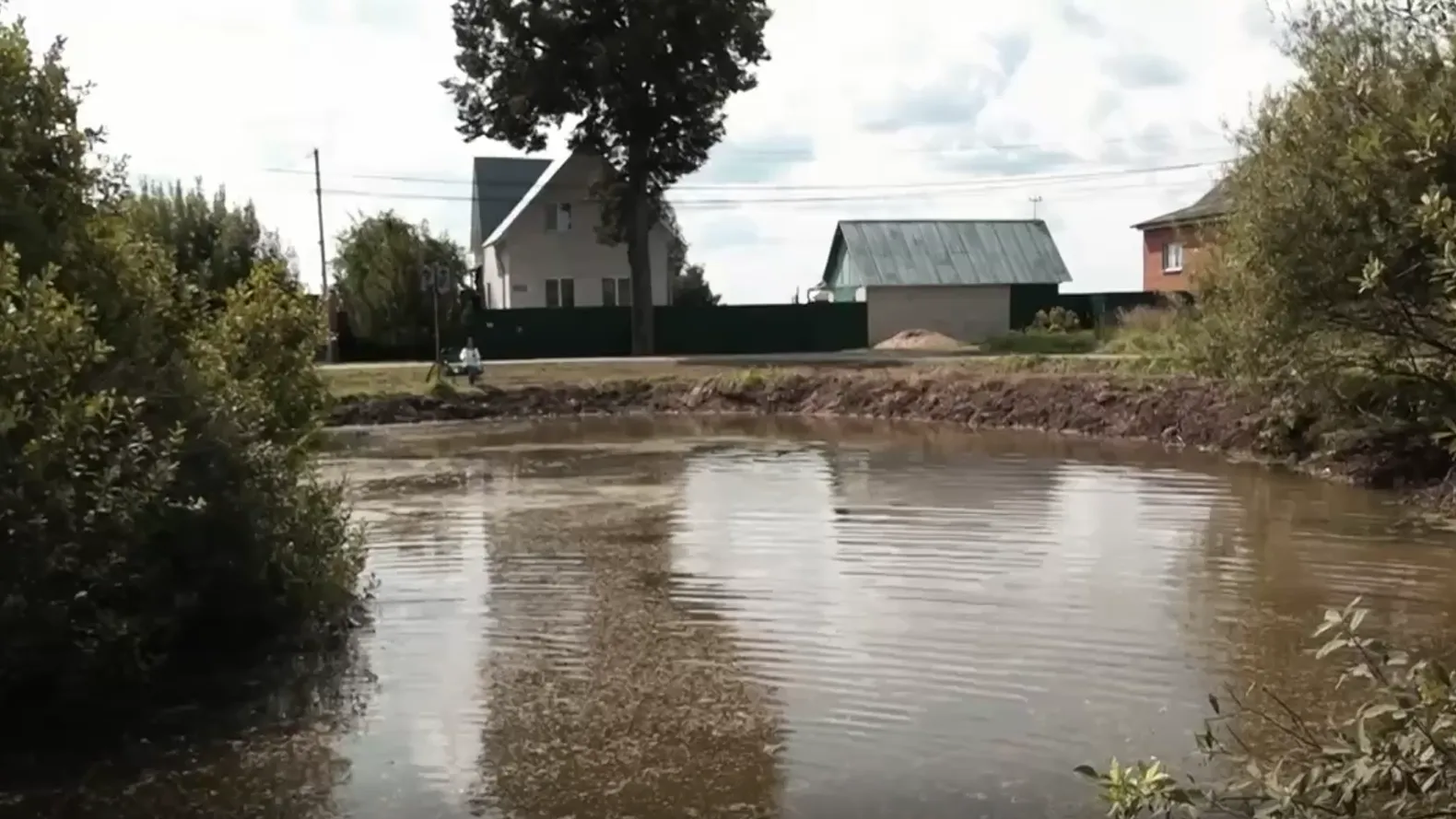 В Истре до конца сентября расчистят 32 водных объекта