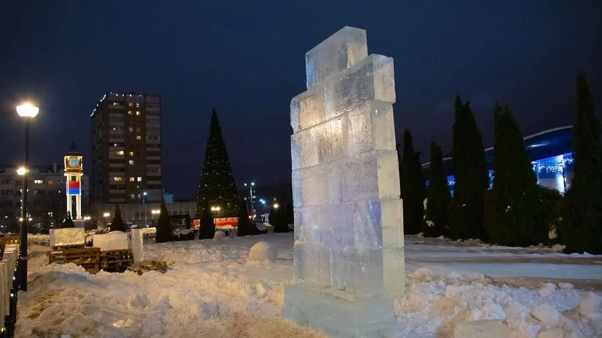 В Подольске начали завозить лед для фестиваля скульптур «Сказки планеты Земля»