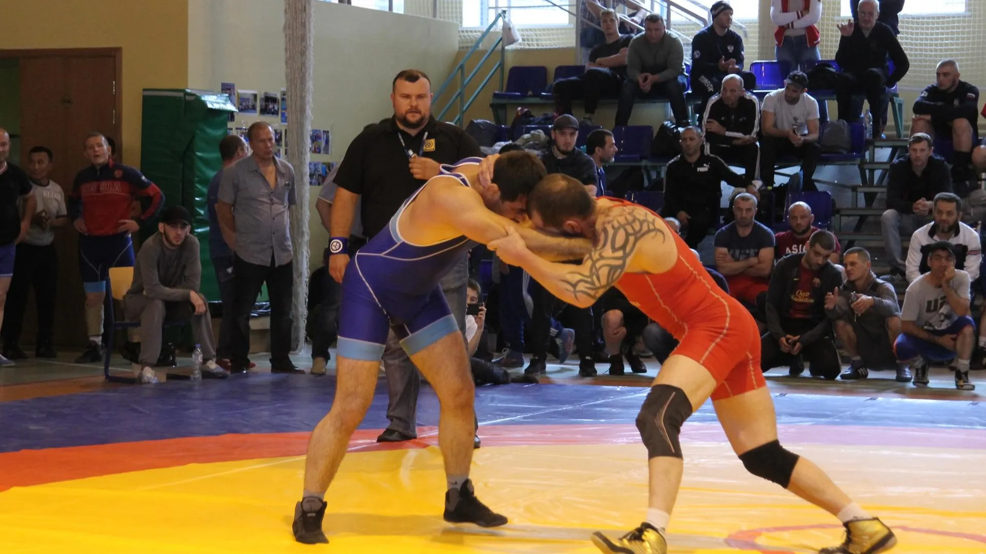 Около 170 спортсменов приняли участие в чемпионате России по вольной борьбе в Дзержинском