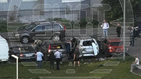 МК: пострадавший при взрыве авто в Москве служил в секретной воинской части