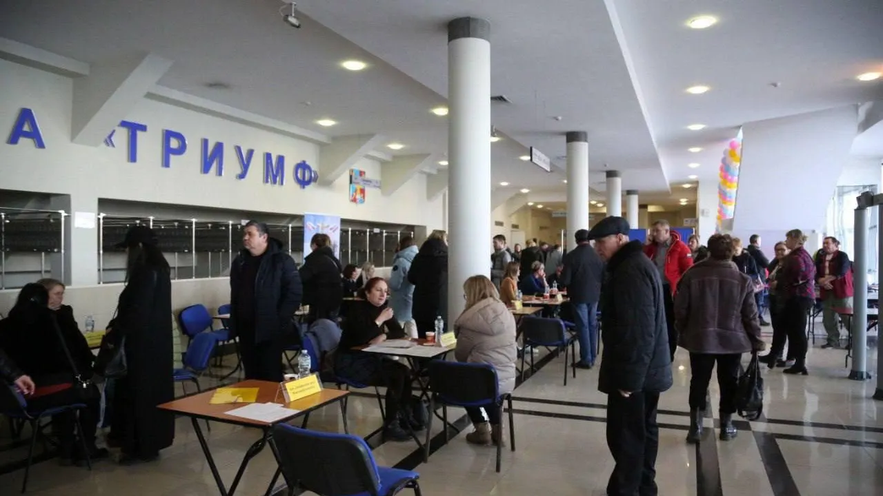 Более 20 тыс подростков трудоустроились в Подмосковье в 2023 г