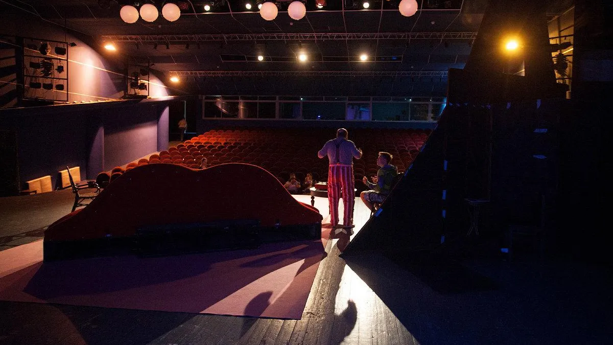 Театр «ФЭСТ» проведет онлайн‑конкурс молодой режиссуры