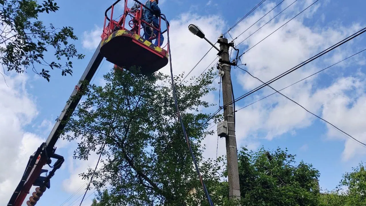 Подмосковные энергетики продолжают работы по повышению качества электроснабжения