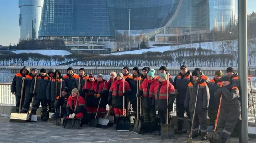 Почти 450 комплектов зимней одежды приобрели для коммунальщиков Красногорска
