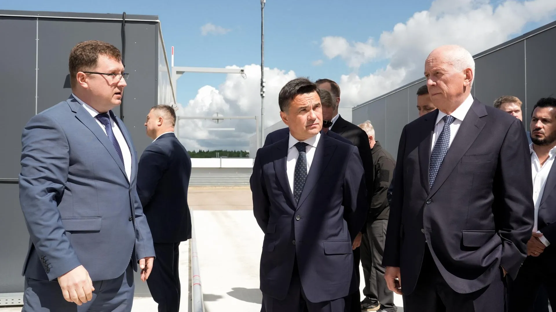 Воробьев и Чемезов открыли терминал хранения контейнеров в Чехове