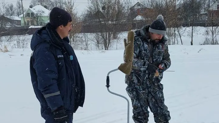 Спасатели Щелкова провели профилактические беседы с рыбаками