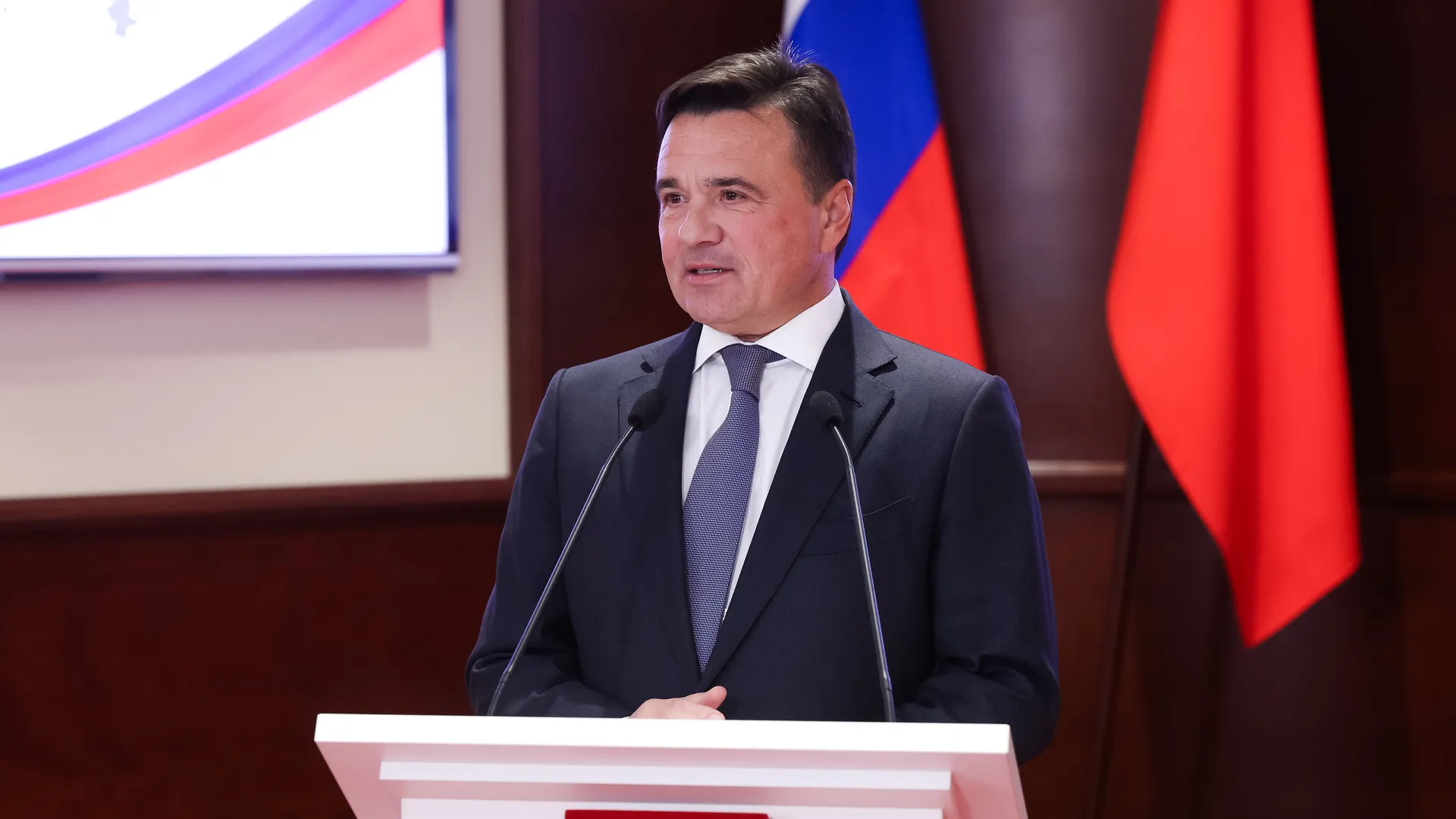 Андрей Воробьев поздравил 25 тыс сотрудников с Днем работника дорожного хозяйства