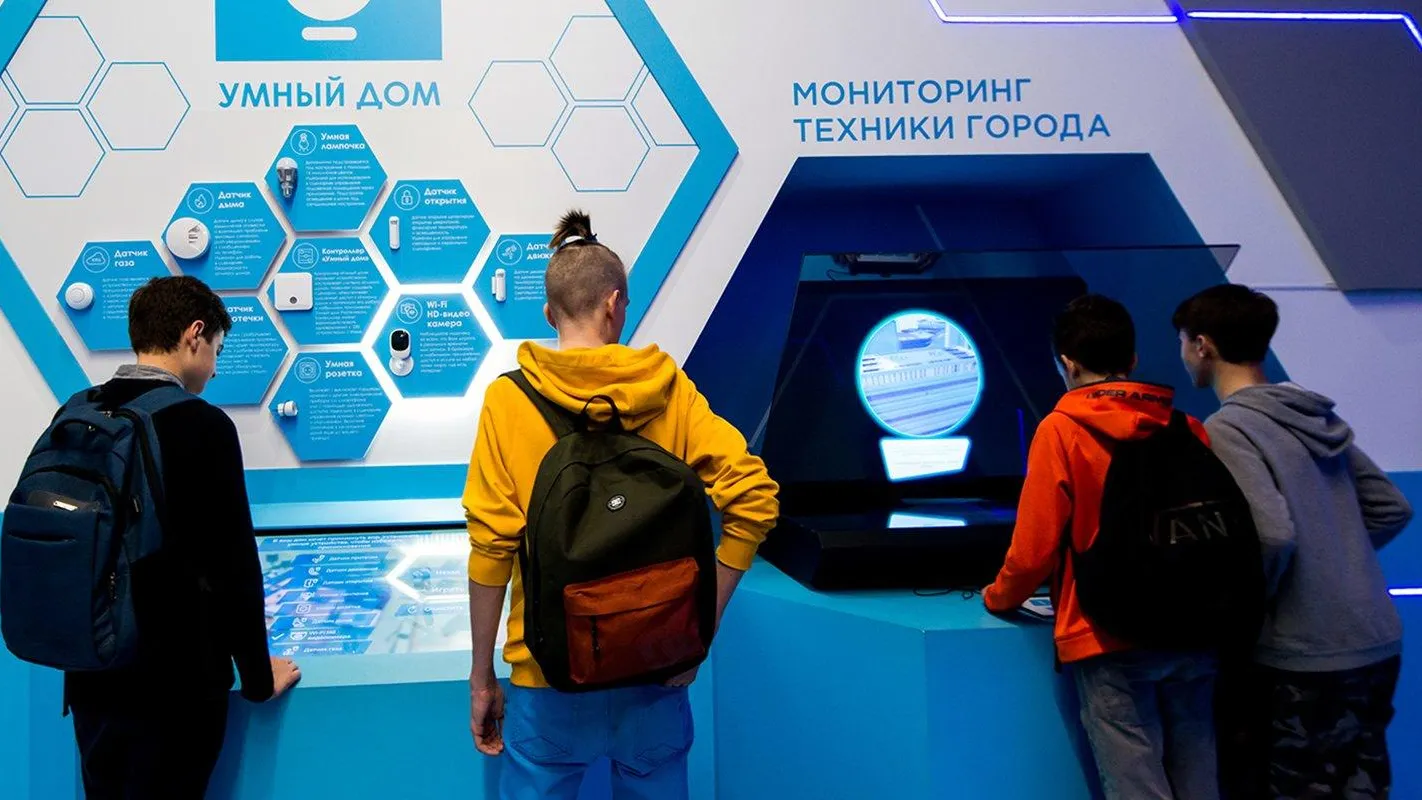 Более 1 тыс столичных школьников посетили лекции «Школы умного города»