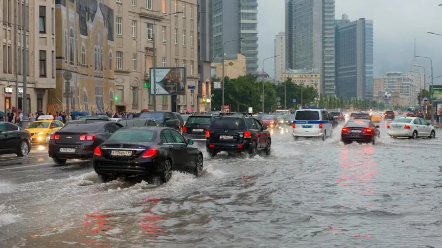 Циклон «Гайдар» в Москве: столичный регион затопят мощные ливни