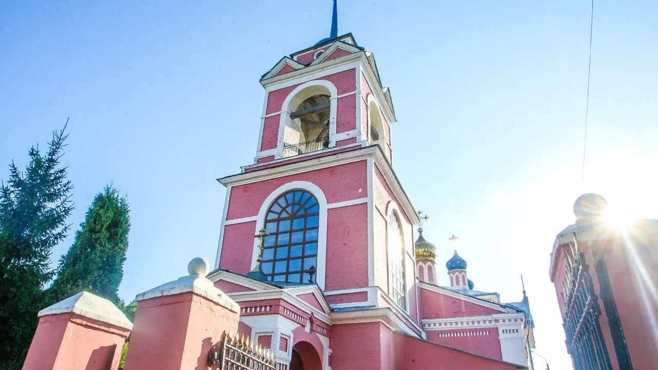 В Кашире реставрируют храм Флора и Лавры
