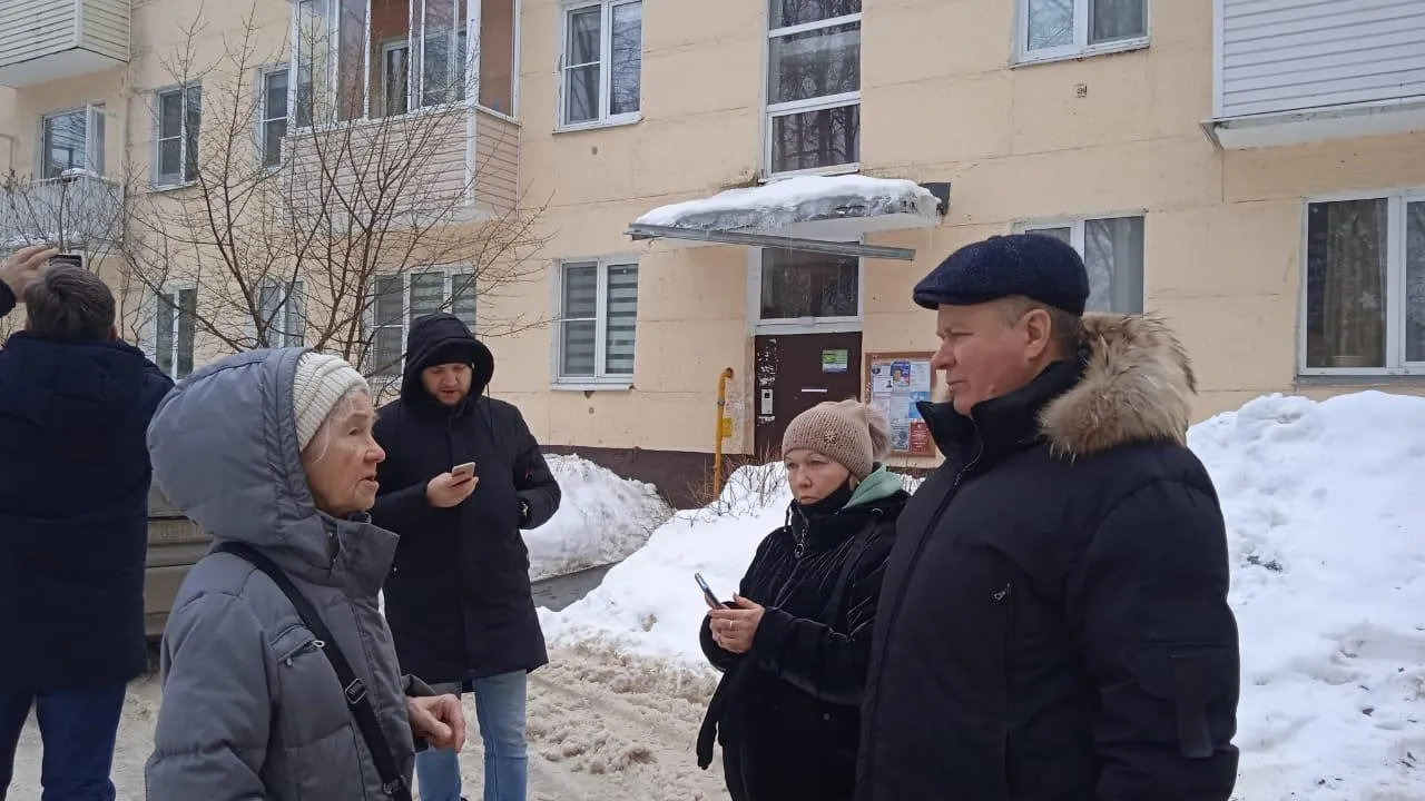 Депутат Мособлдумы взял на контроль жалобы жителей дома в Щелкове на работу УК