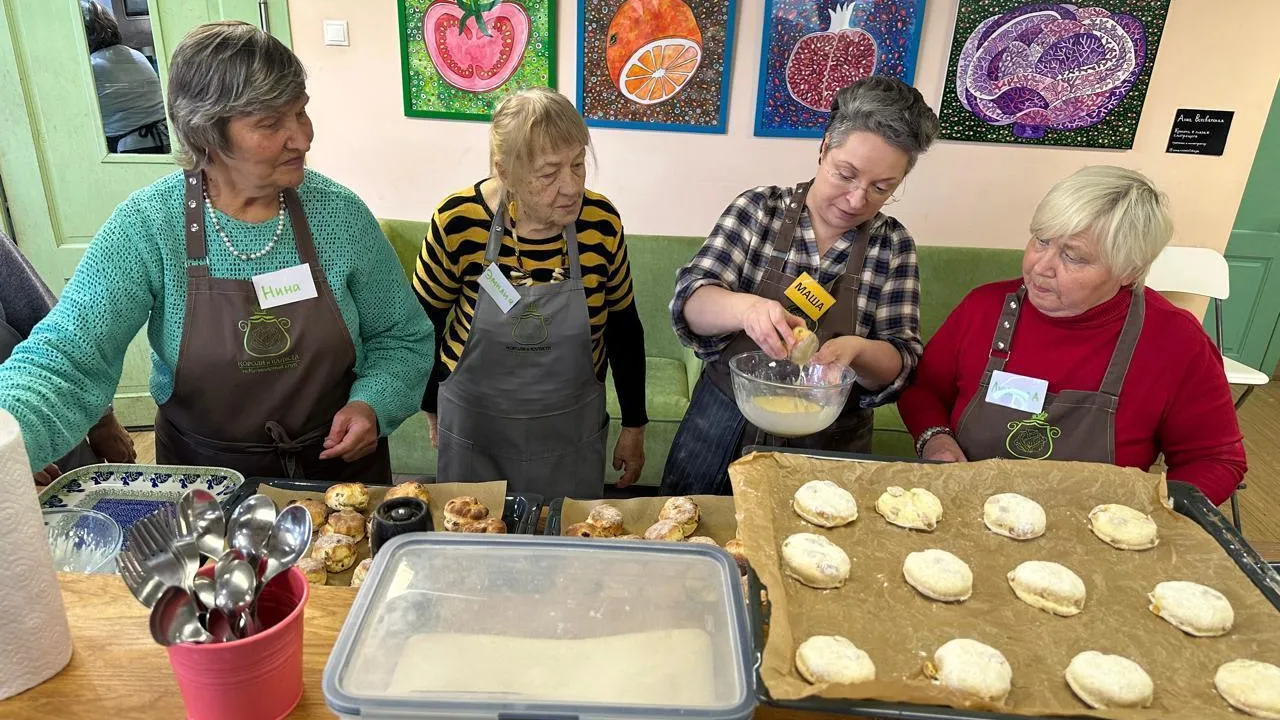 В Ленинском округе насчитывается более 5,5 тыс долголетов