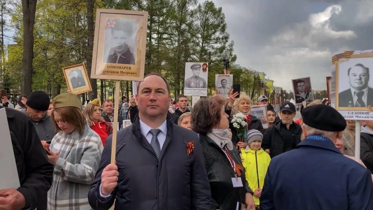 Глава Ступина прошел с колонной «Бессмертного полка России»
