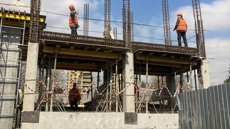 Готовность надземного перехода в Люберцах составляет 20%