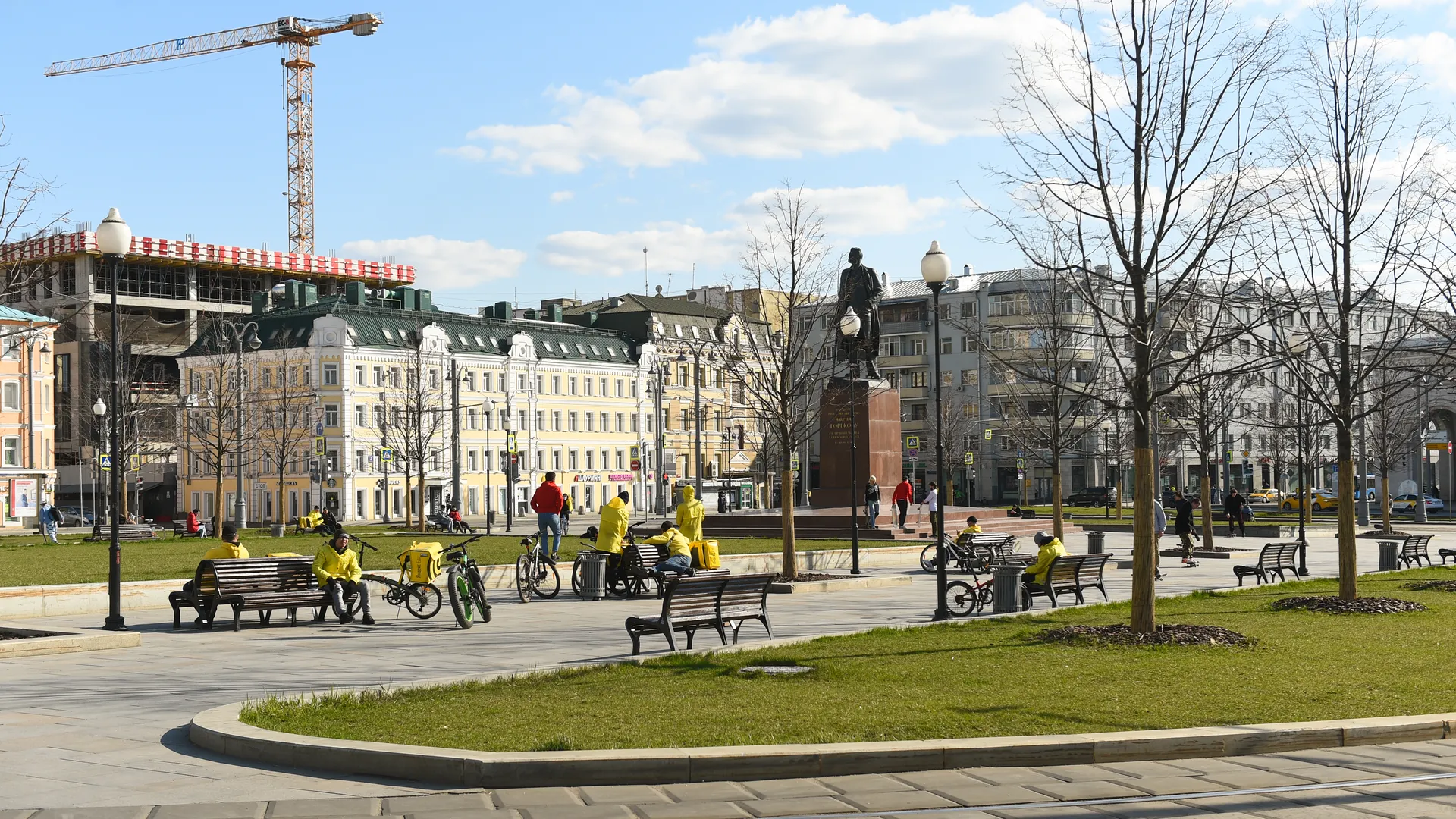 Солнечная и теплая погода ожидается в Московском регионе в понедельник