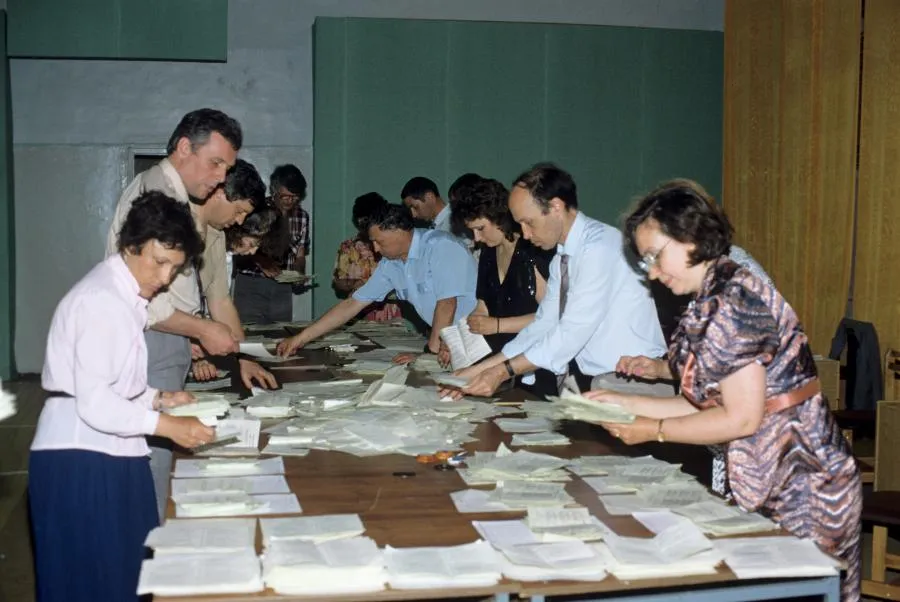 Первые выборы президента РСФСР, 12 июня 1991 года. Подсчет голосов избирателей.